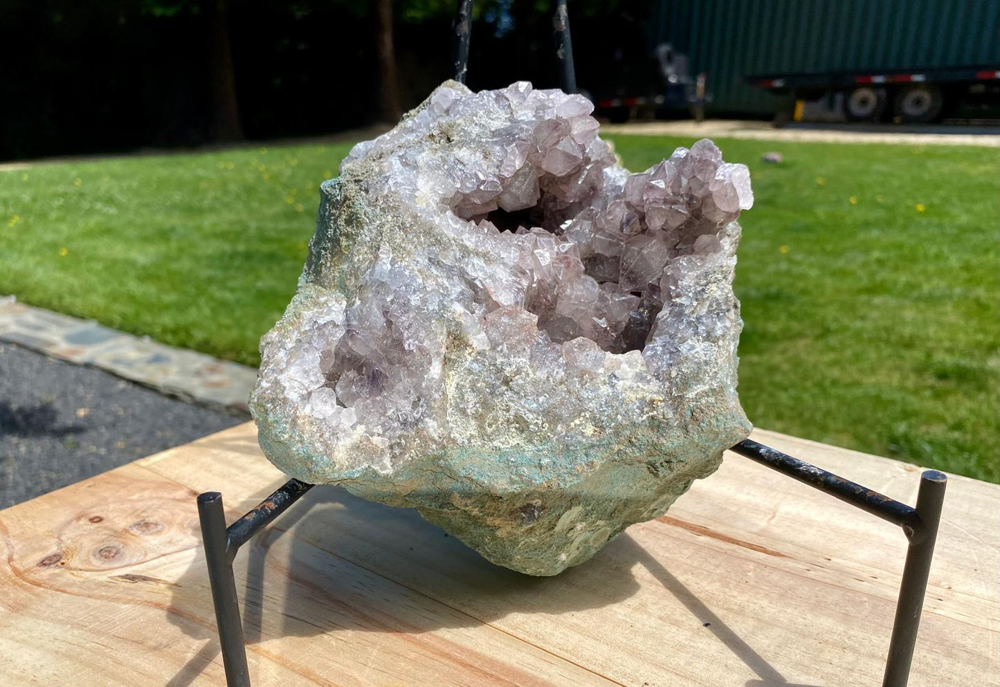 Amethyst Geode (D)