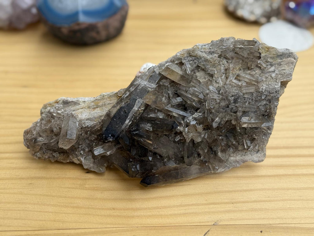 🤎 Smoky Quartz C – Light, Grounded, and Energized